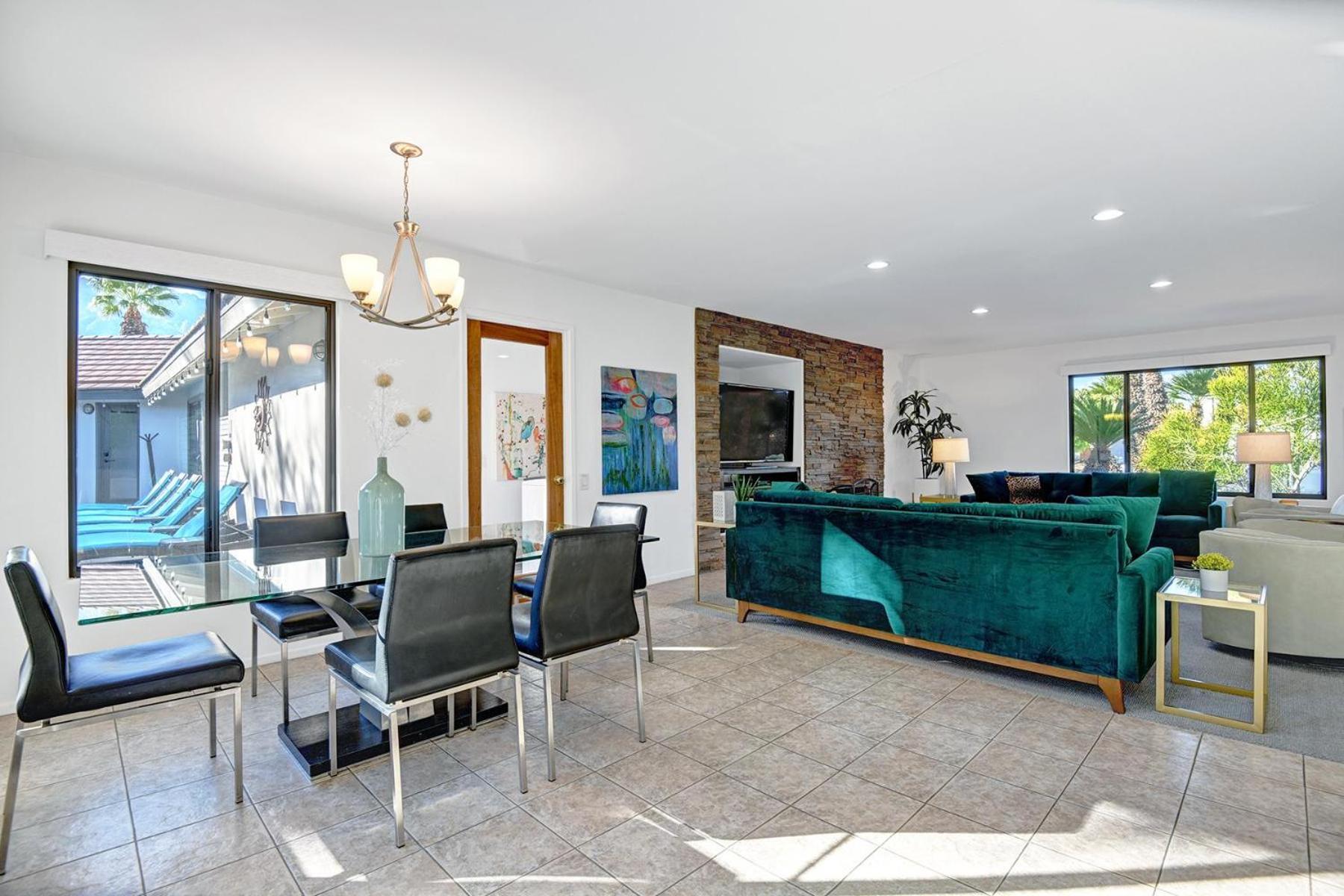 Los Compadres Oasis - 5 Bedroom Palm Springs Exterior photo